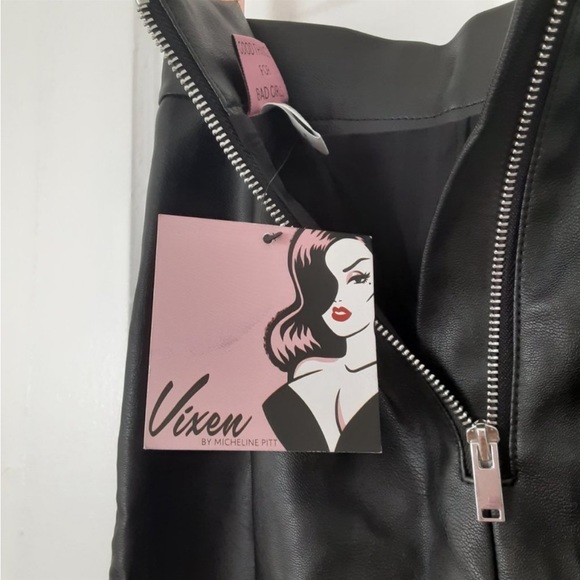 NWT Vixen by Micheline Pitt, Bad Girl Vegan
Leather Cigarette Pants - Picture 6 of 7